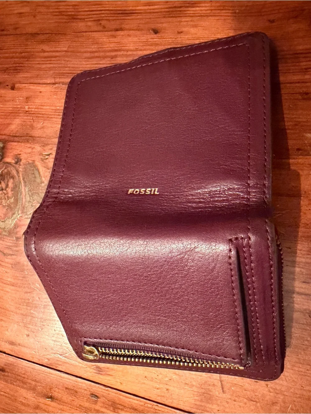 Fossil Maroon compact Leather Wallet